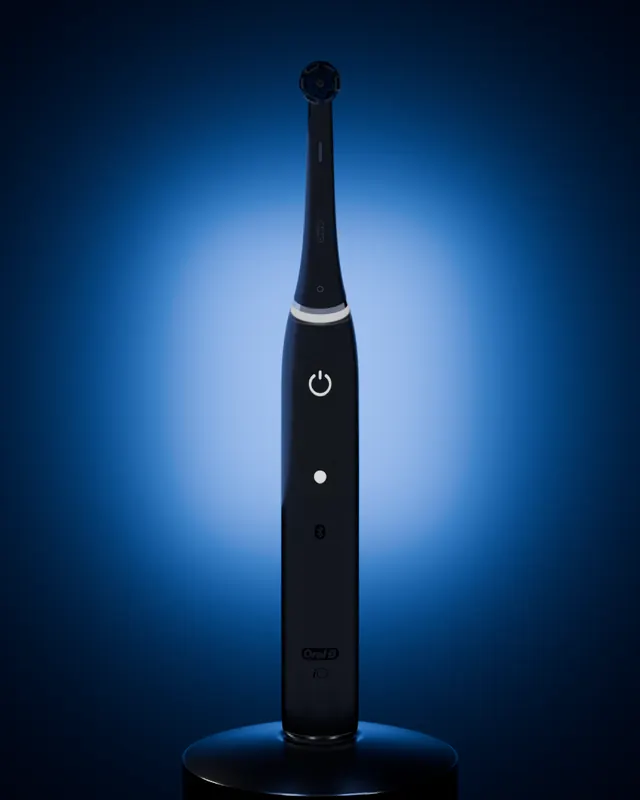 Oral-B iO — Réinterprétation publicitaire de l'Oral-B iO, en animation 3D